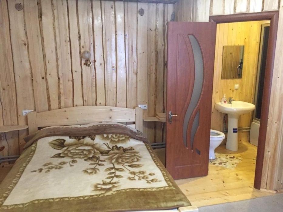 Хатинка Hotel ยาเรมชา ภายนอก รูปภาพ