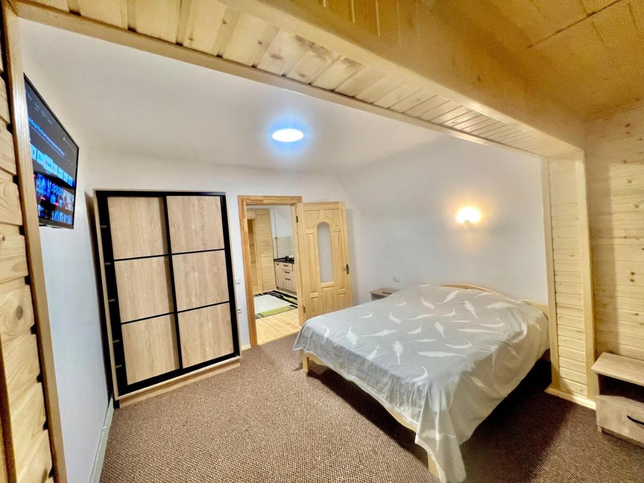 Хатинка Hotel ยาเรมชา ภายนอก รูปภาพ