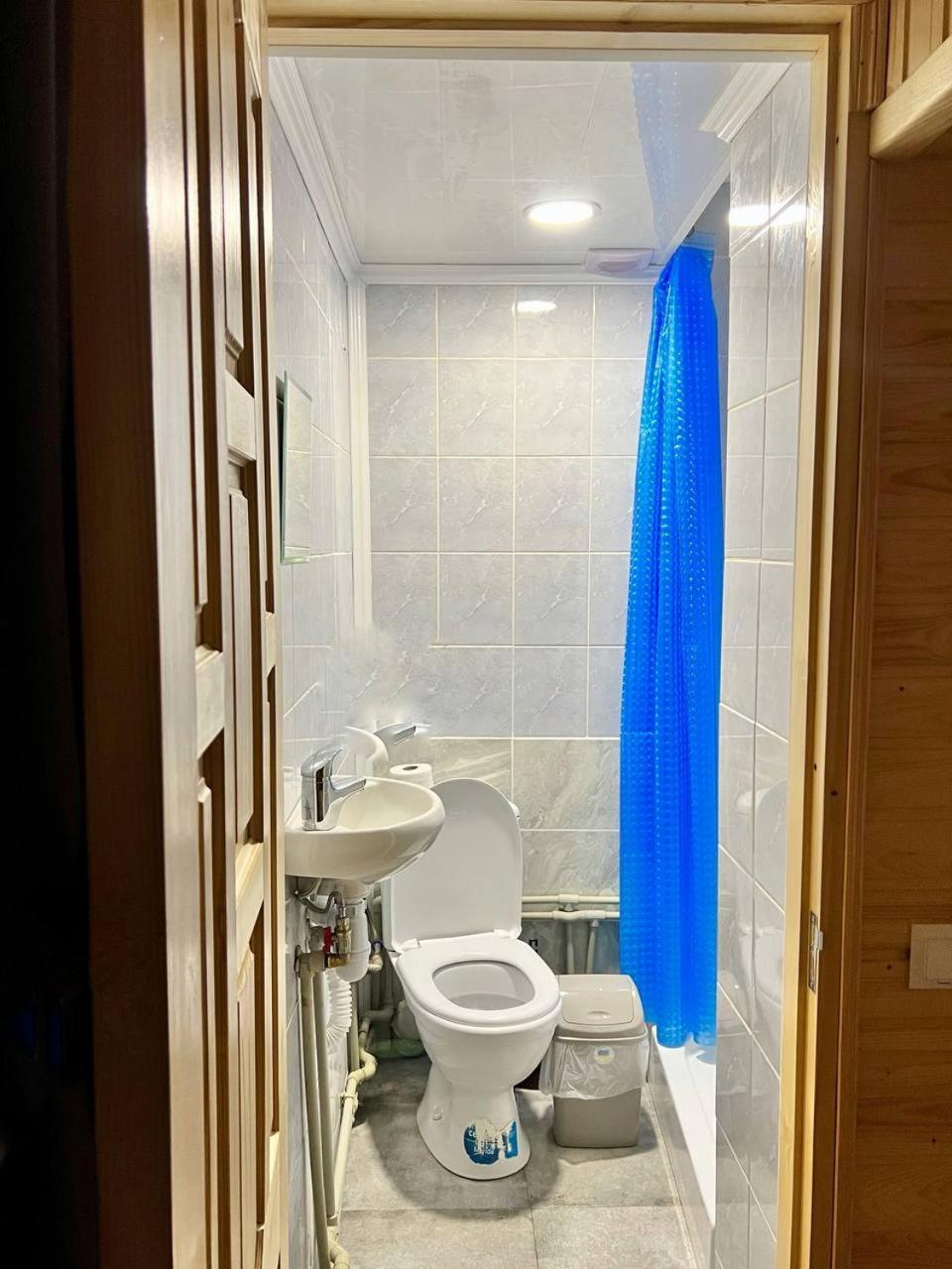 Хатинка Hotel ยาเรมชา ภายนอก รูปภาพ