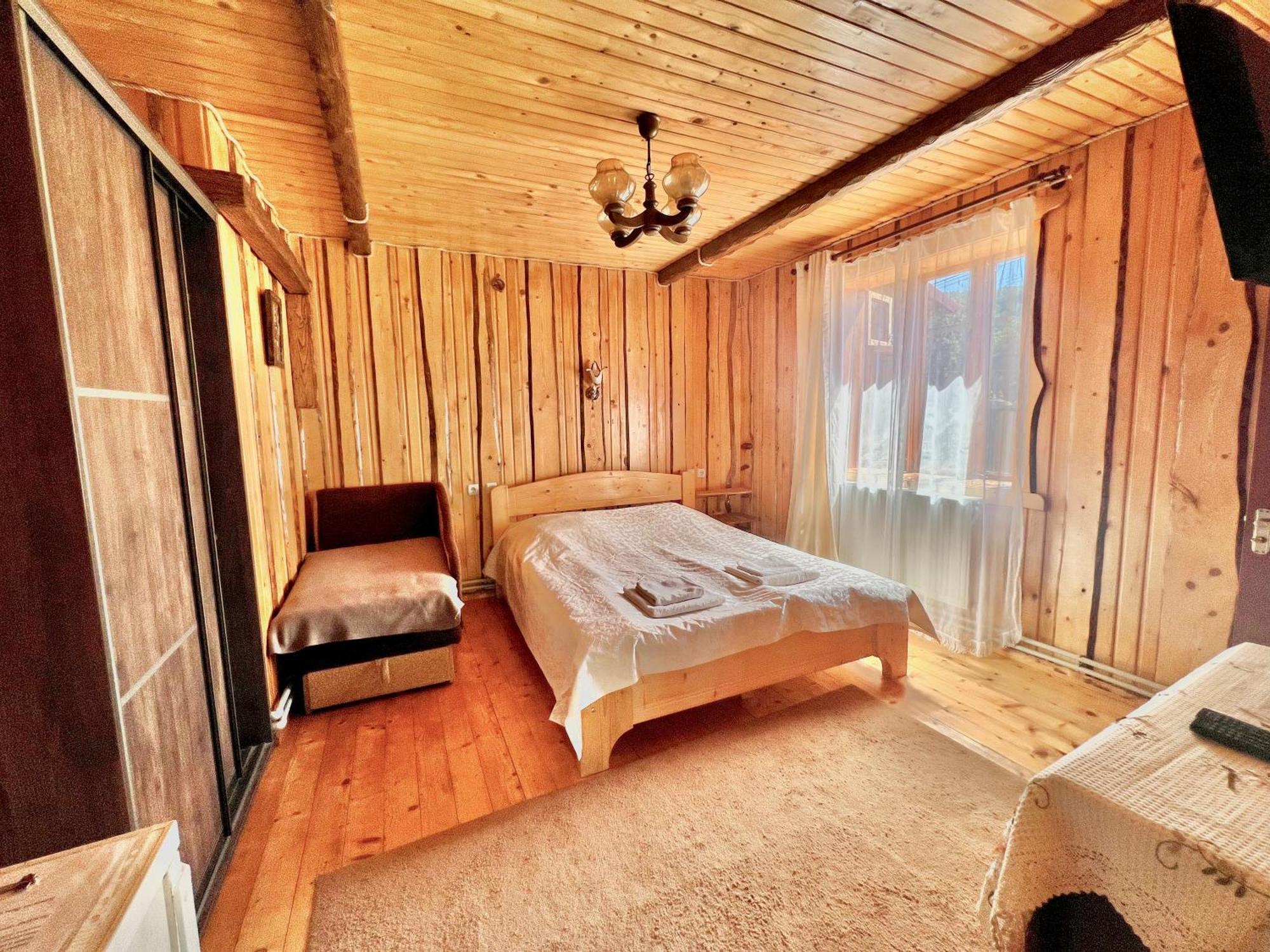 Хатинка Hotel ยาเรมชา ภายนอก รูปภาพ